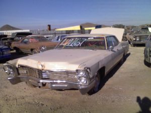 1967 Cadillac Sedan de Ville (67CA3308D)