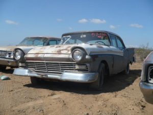 1957 Ford Fairlane (57FO1282C)