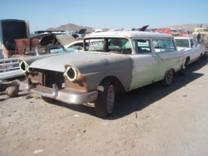 1957 Ford Country Squire (57FO3934C)